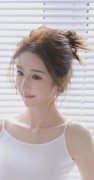 价钱正在2500元摆布